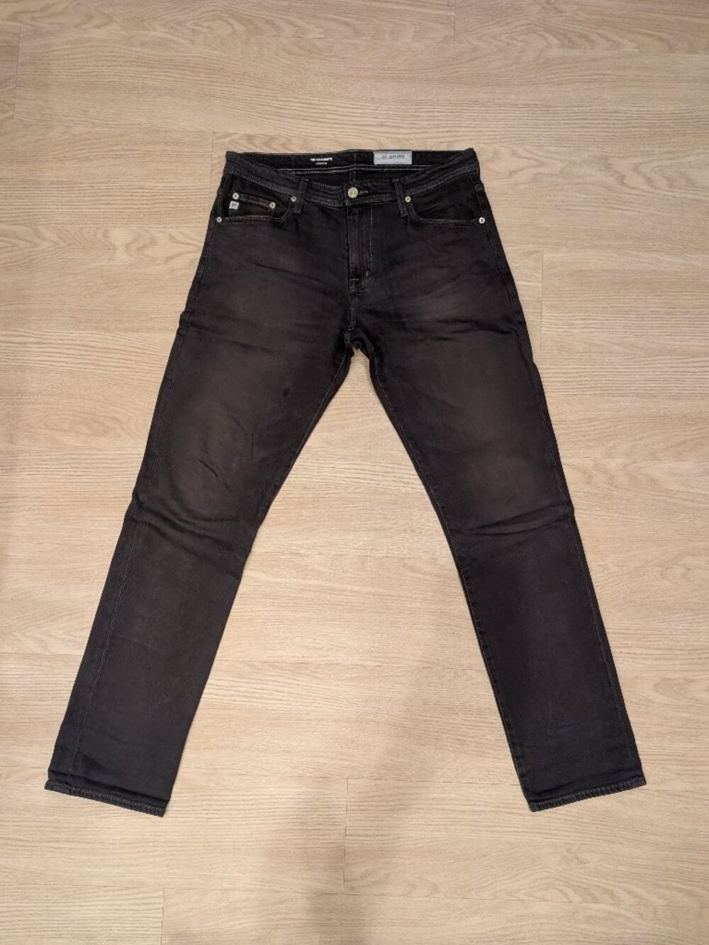 AG Jeans The Graduate Size 32R | Faded Black Tailored Leg Designer Denim
